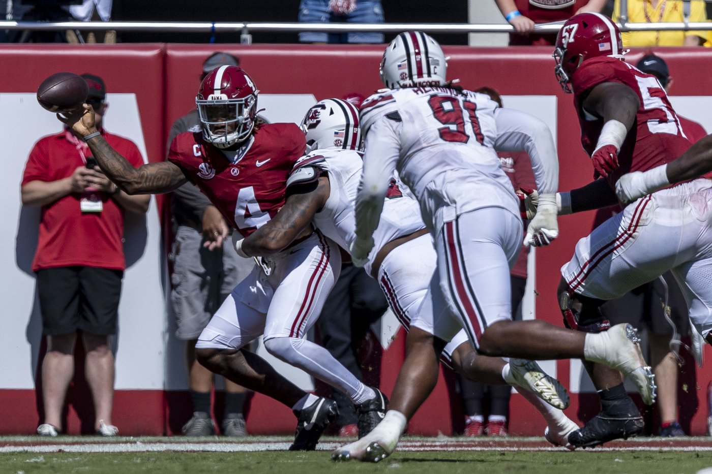 Vanderbilt's Lea, Alabama QB Jalen Milroe, South Carolina DE Kennard nab AP midseason SEC honors | iNFOnews.ca