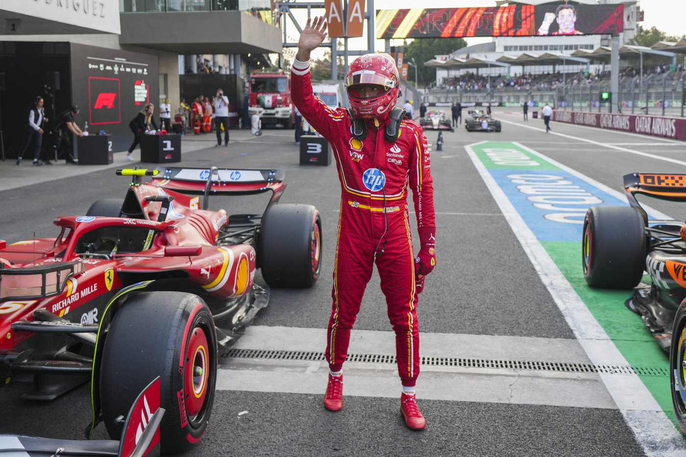 Carlos Sainz Jr. puts Ferrari on the pole in Mexico City as Perez's miserable season continues | iNFOnews.ca