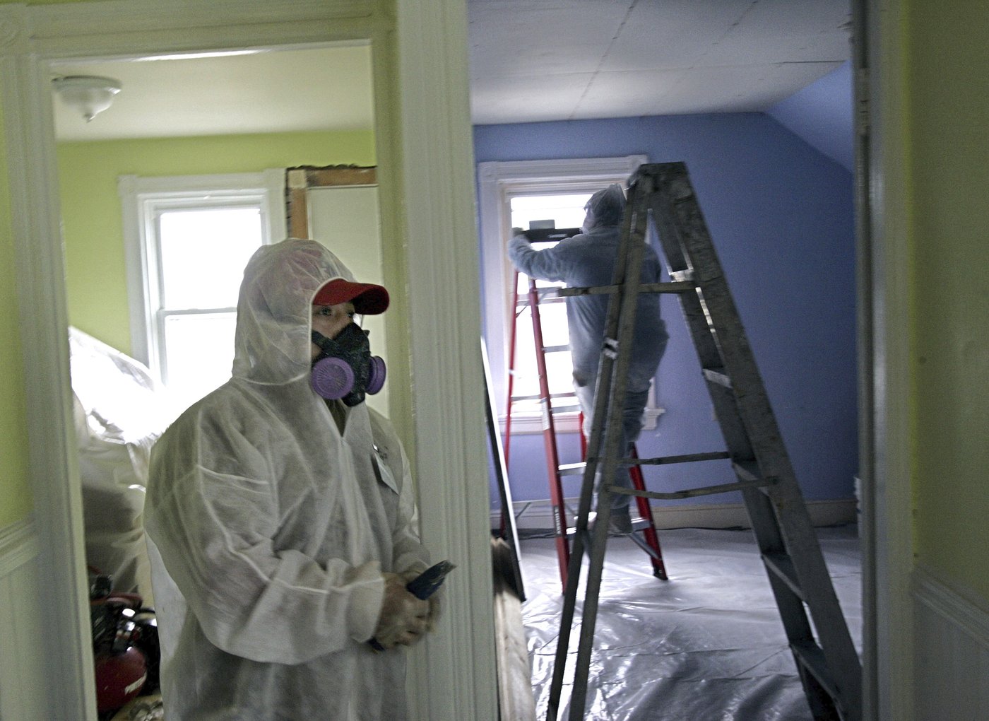 EPA imposes stricter standards to protect children from exposure to lead paint | iNFOnews.ca