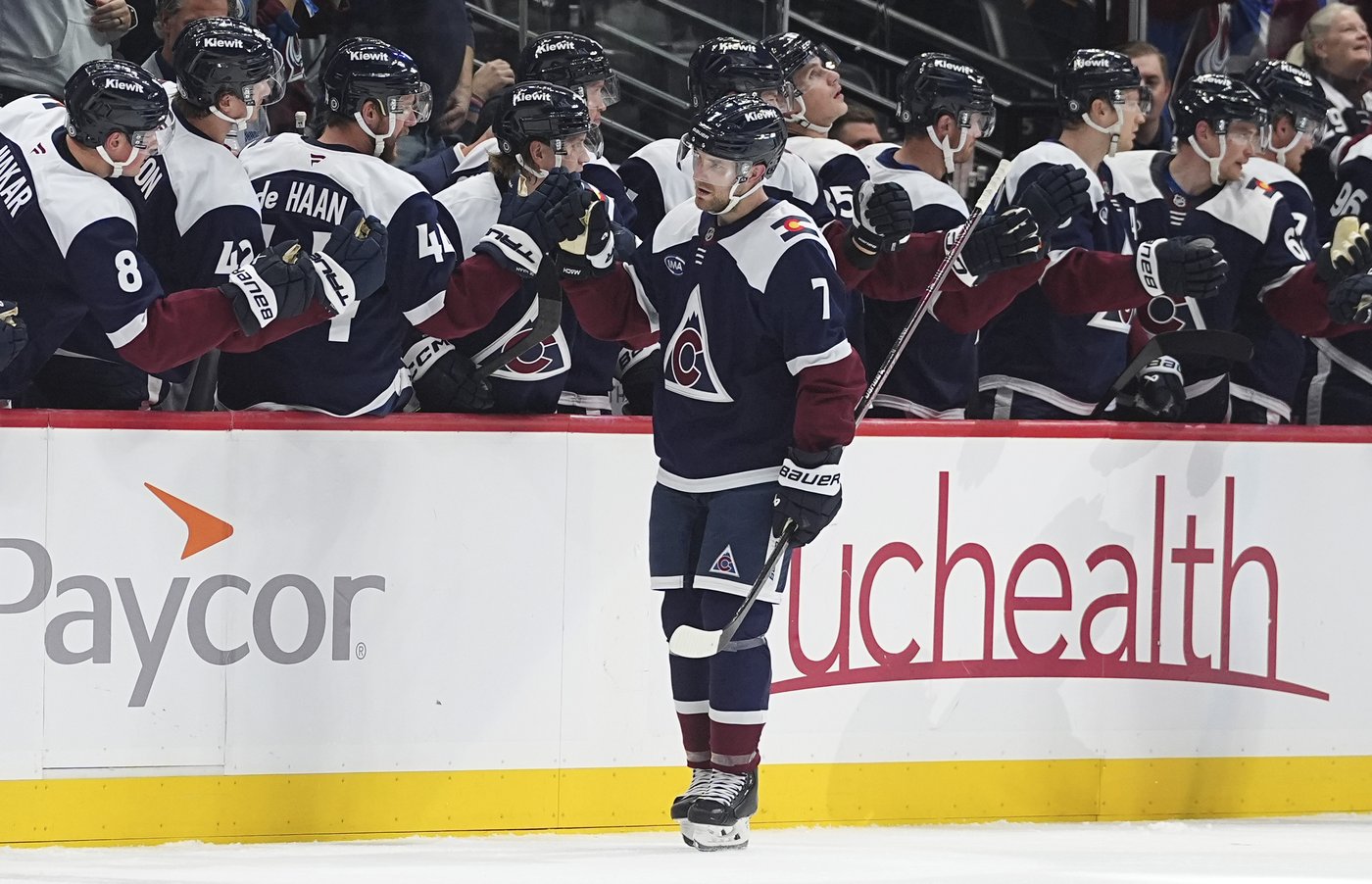Samuel Girard steals the puck in overtime and scores on a breakaway as Avalanche beat Predators 3-2 | iNFOnews.ca