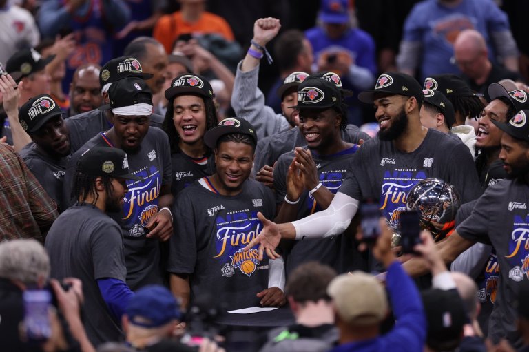 Becky Hammon stands by her 'small player' take as Jalen Brunson lifts Knicks to NBA Finals | iNFOnews.ca