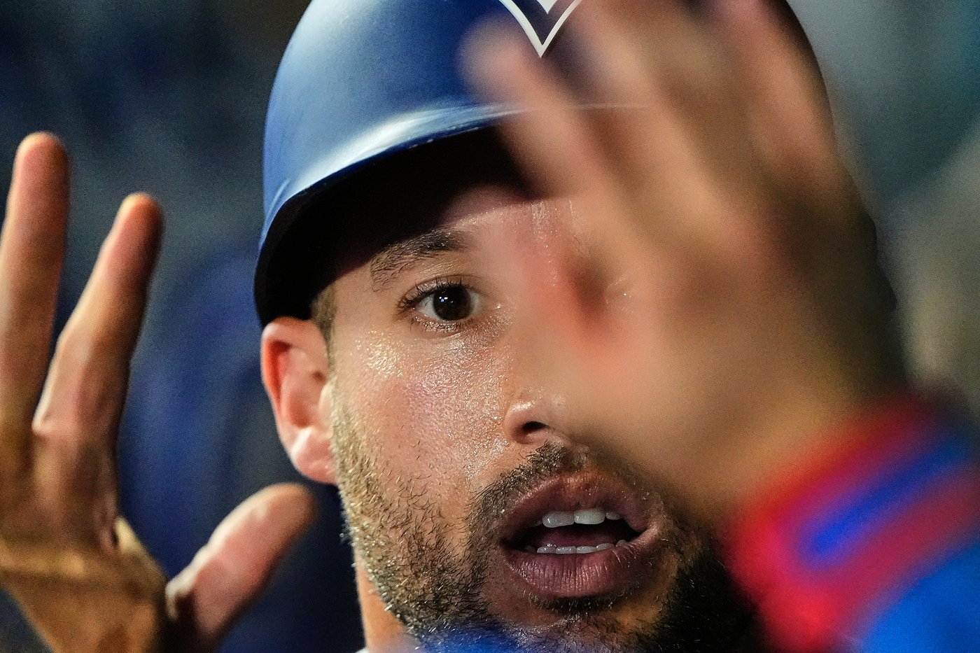 Okamoto leads Blue Jays past Royals 4-3 to pull into tie for final AL wild card | iNFOnews.ca