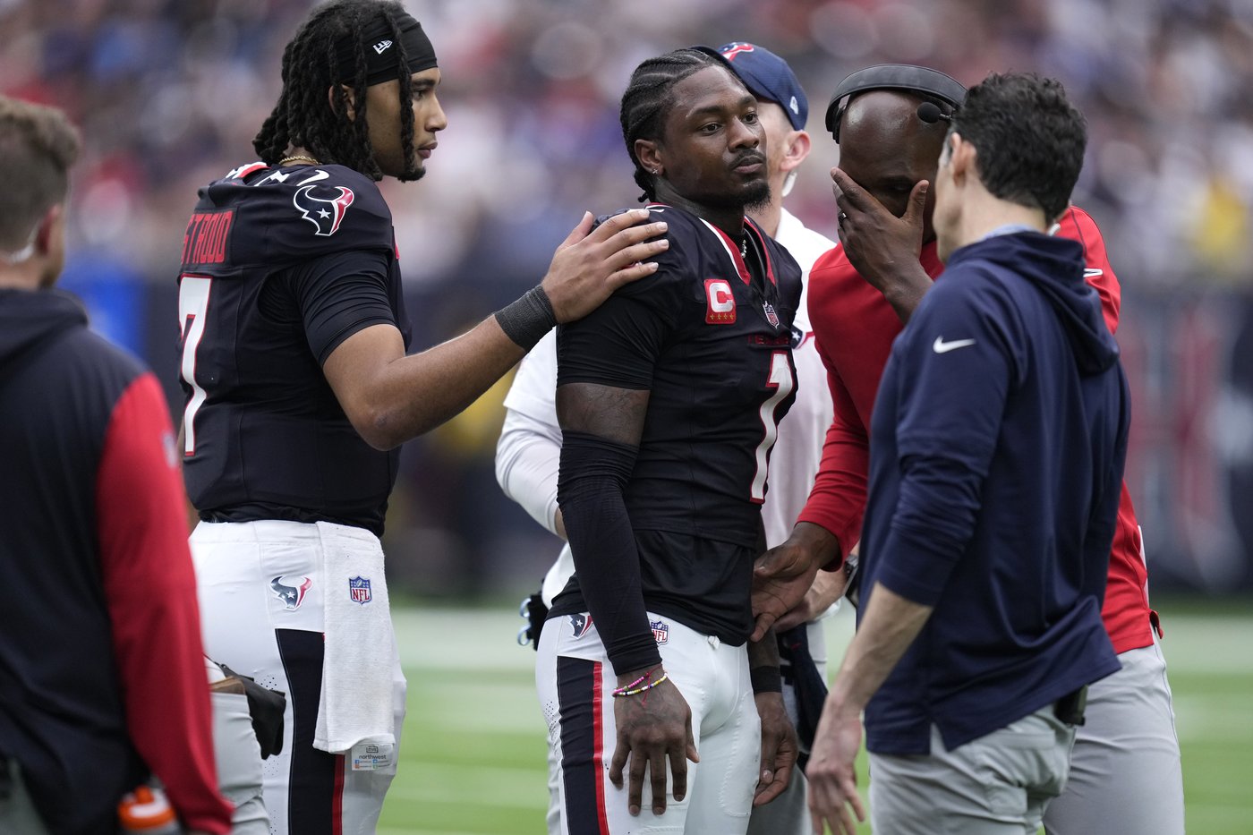 Texans wide receiver Stefon Diggs out for season after tearing right ACL | iNFOnews.ca Texans wide receiver Stefon Diggs out for season after tearing right ACL | iNFOnews.ca