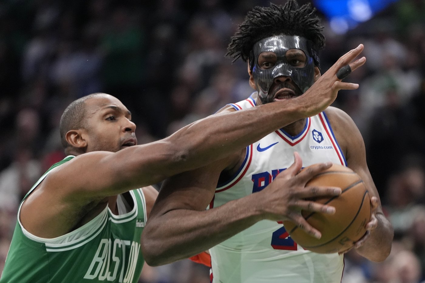 76ers star Joel Embiid falls during warmups but remains in lineup for matchup with Celtics | iNFOnews.ca 76ers star Joel Embiid falls during warmups but remains in lineup for matchup with Celtics | iNFOnews.ca