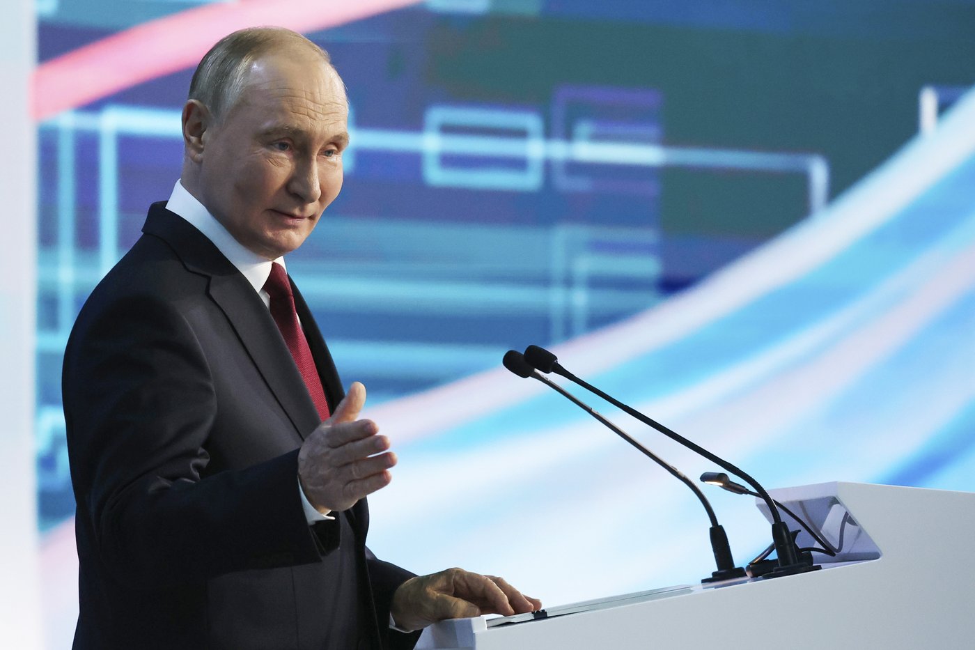Kremlin says changes in Russia's nuclear doctrine are intended as a warning to the West | iNFOnews.ca