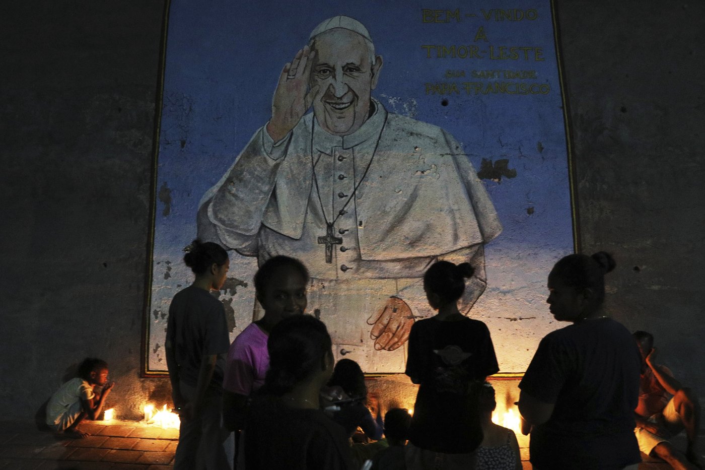 PHOTO COLLECTION: Depictions of Pope Francis | iNFOnews.ca