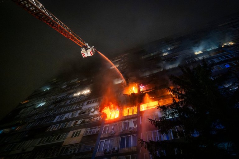 Power restored to 800,000 in Kyiv after major Russian strikes on Ukraine's energy grid | iNFOnews.ca