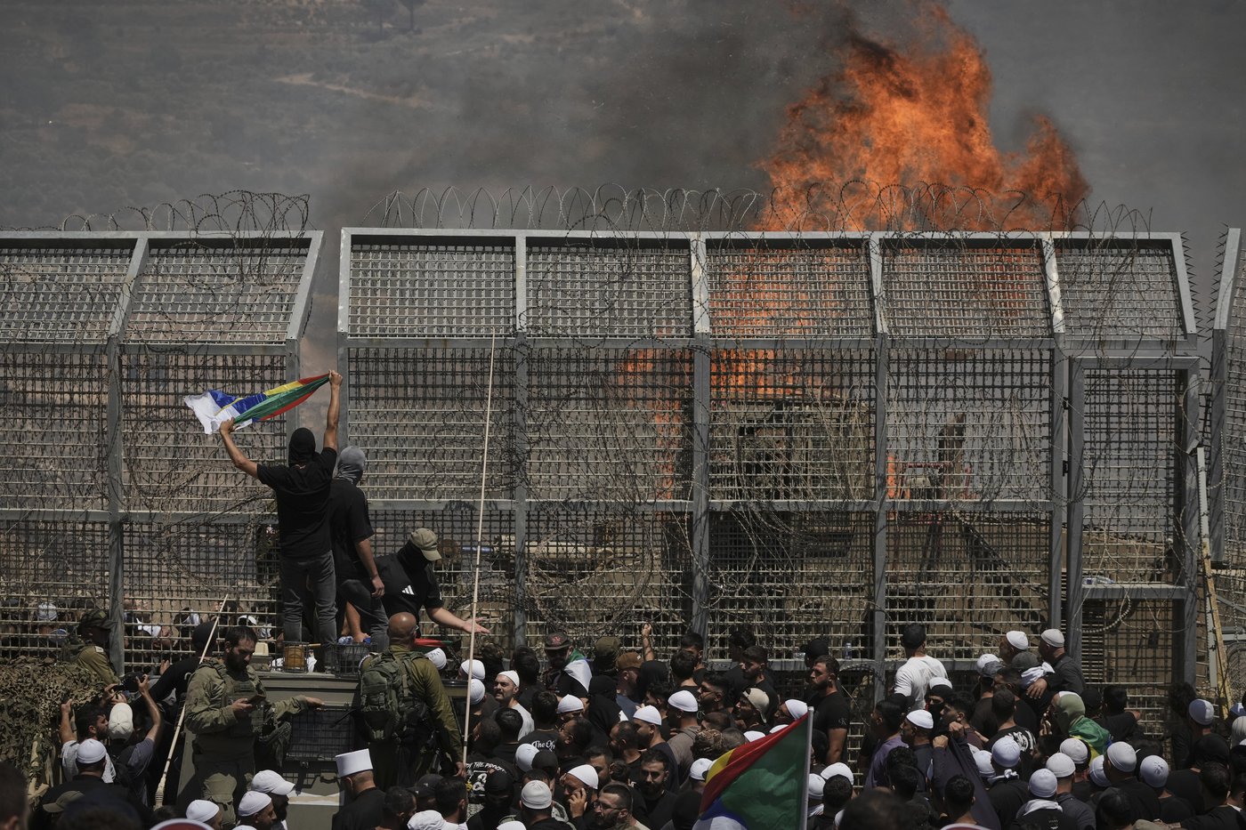 The Latest: 20 killed at Gaza food hub; Israel continues strikes in Syria | iNFOnews.ca