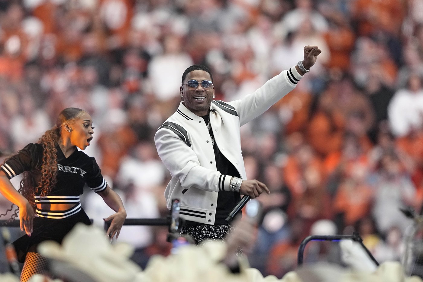 Nelly delivers hits at 'Homecoming' Super Bowl week concert in historic New Orleans restaurant | iNFOnews.ca Nelly delivers hits at 'Homecoming' Super Bowl week concert in historic New Orleans restaurant | iNFOnews.ca
