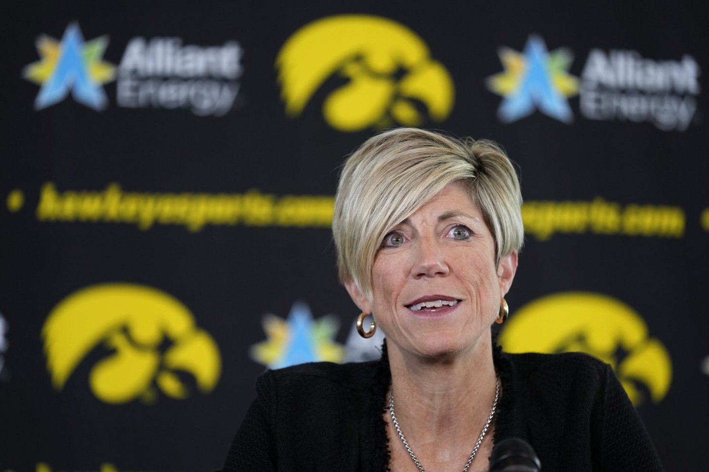 Iowa begins post-Caitlin Clark era with lower expectations and a new coach. Players see opportunity | iNFOnews.ca Iowa begins post-Caitlin Clark era with lower expectations and a new coach. Players see opportunity | iNFOnews.ca