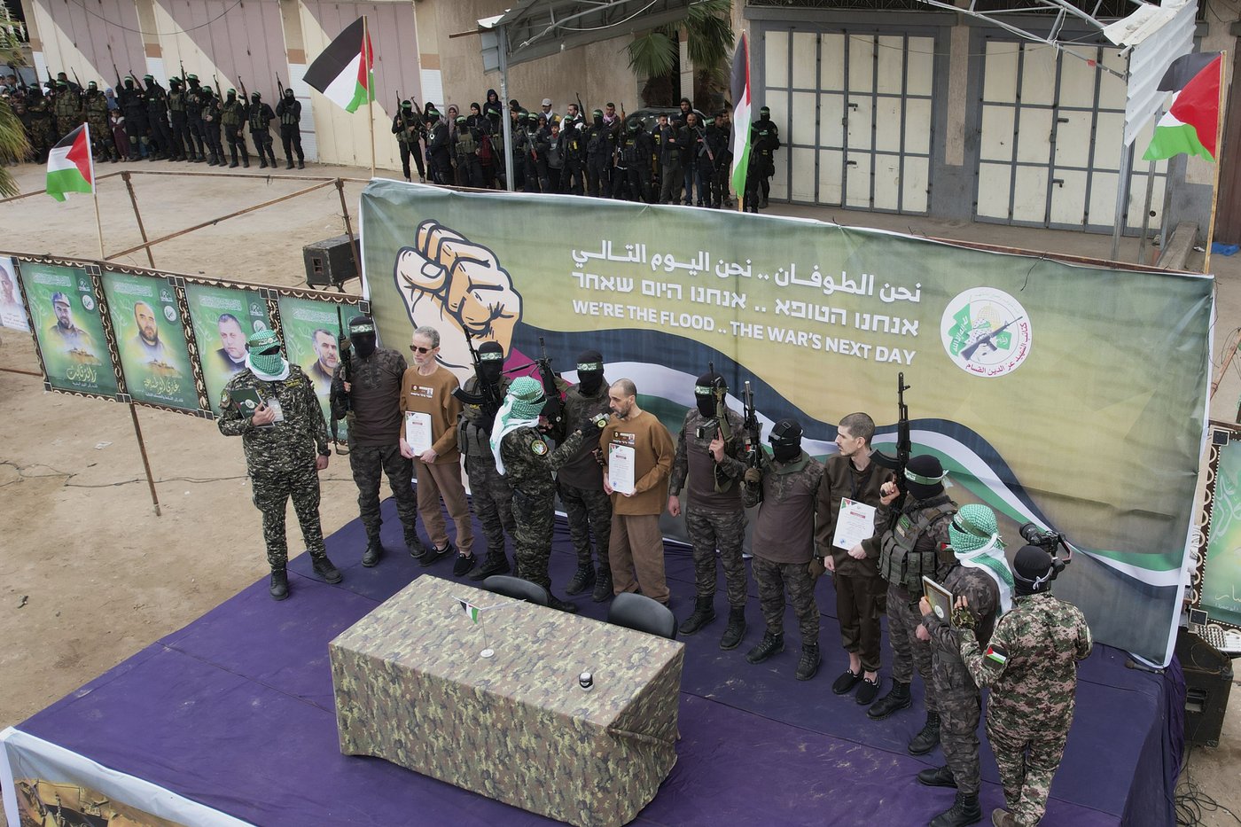 Hamas releases 3 frail-looking Israeli hostages for Palestinian prisoners under Gaza ceasefire | iNFOnews.ca Hamas releases 3 frail-looking Israeli hostages for Palestinian prisoners under Gaza ceasefire | iNFOnews.ca