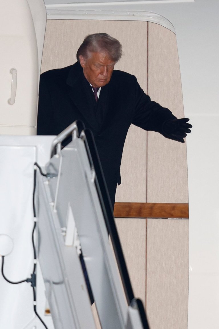 Trump to visit Iowa in an effort to focus on affordability amid fallout from Minneapolis shooting | iNFOnews.ca