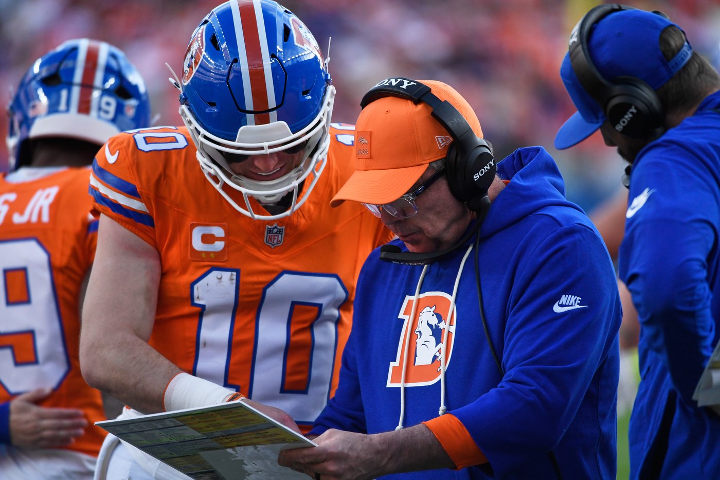 Andy Reid is voted the NFL's top head coach by AP writers for the fourth straight season | iNFOnews.ca