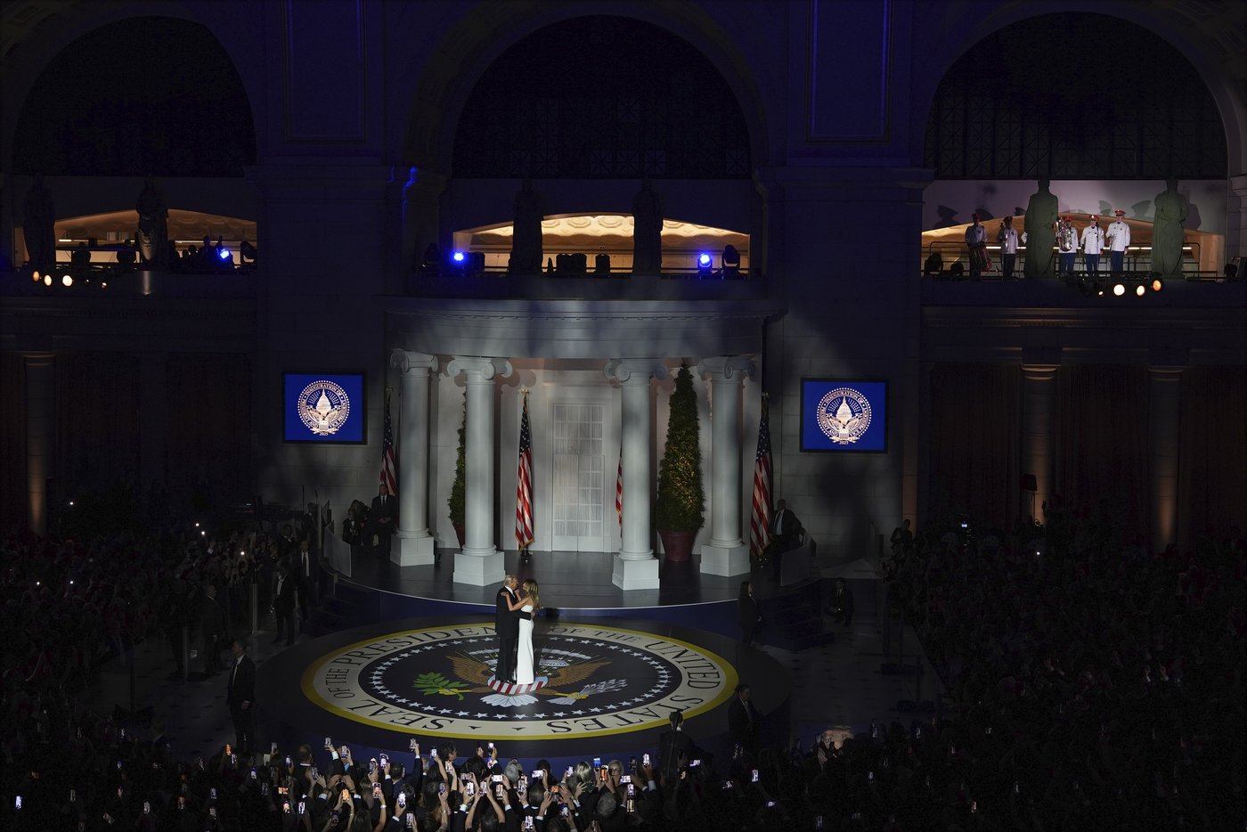PHOTO COLLECTION: Trump Inauguration Starlight Ball | iNFOnews.ca PHOTO COLLECTION: Trump Inauguration Starlight Ball | iNFOnews.ca