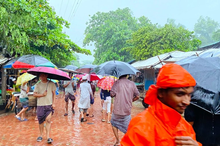 At least 5 children die in monsoon landslide at a Rohingya camp in Bangladesh | iNFOnews.ca