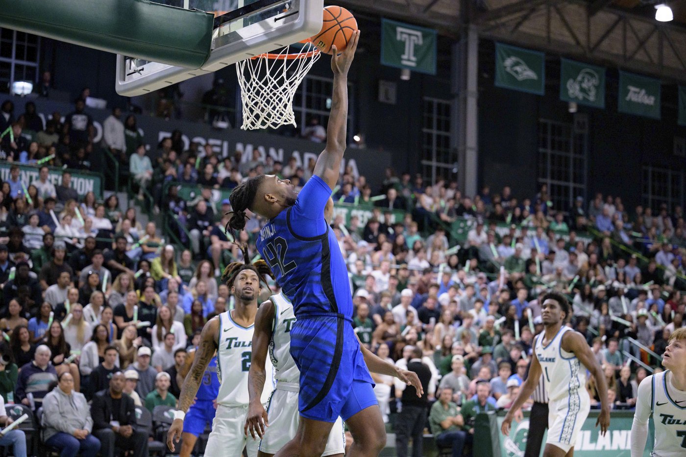Dain Dainja, Colby Rogers help No. 19 Memphis pull away for 68-56 win over Tulane | iNFOnews.ca