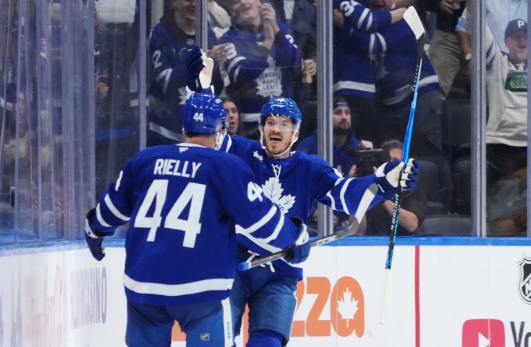 Maple Leafs top Predators 5-4 in OT; McKenna scores 1st NHL goal for Toronto | iNFOnews.ca