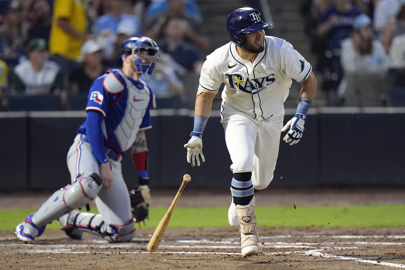 Brandon Lowe hits solo HR, RBI double as Rays beat Rangers 5-4 | iNFOnews.ca
