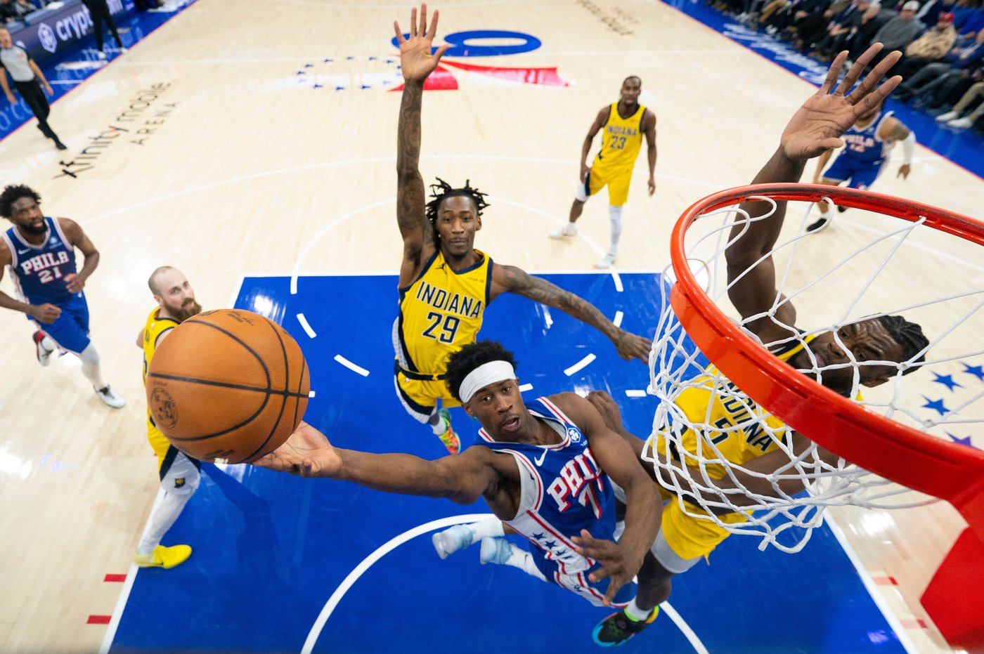 76ers' rookie V.J. Edgecombe rocks the rim and the crowd with posterized dunk over Indiana | iNFOnews.ca 76ers' rookie V.J. Edgecombe rocks the rim and the crowd with posterized dunk over Indiana | iNFOnews.ca