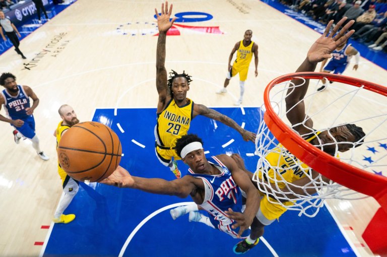 76ers' rookie V.J. Edgecombe rocks the rim and the crowd with posterized dunk over Indiana | iNFOnews.ca