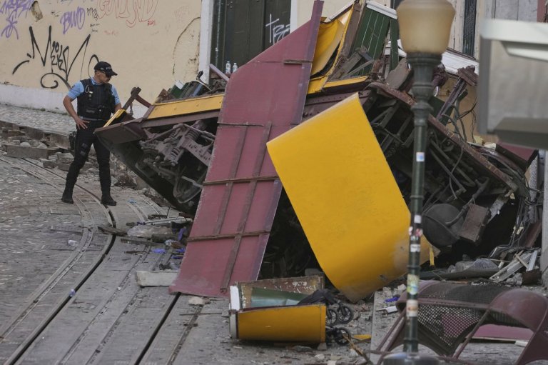 Death toll in Lisbon streetcar crash rises to 17 | iNFOnews.ca
