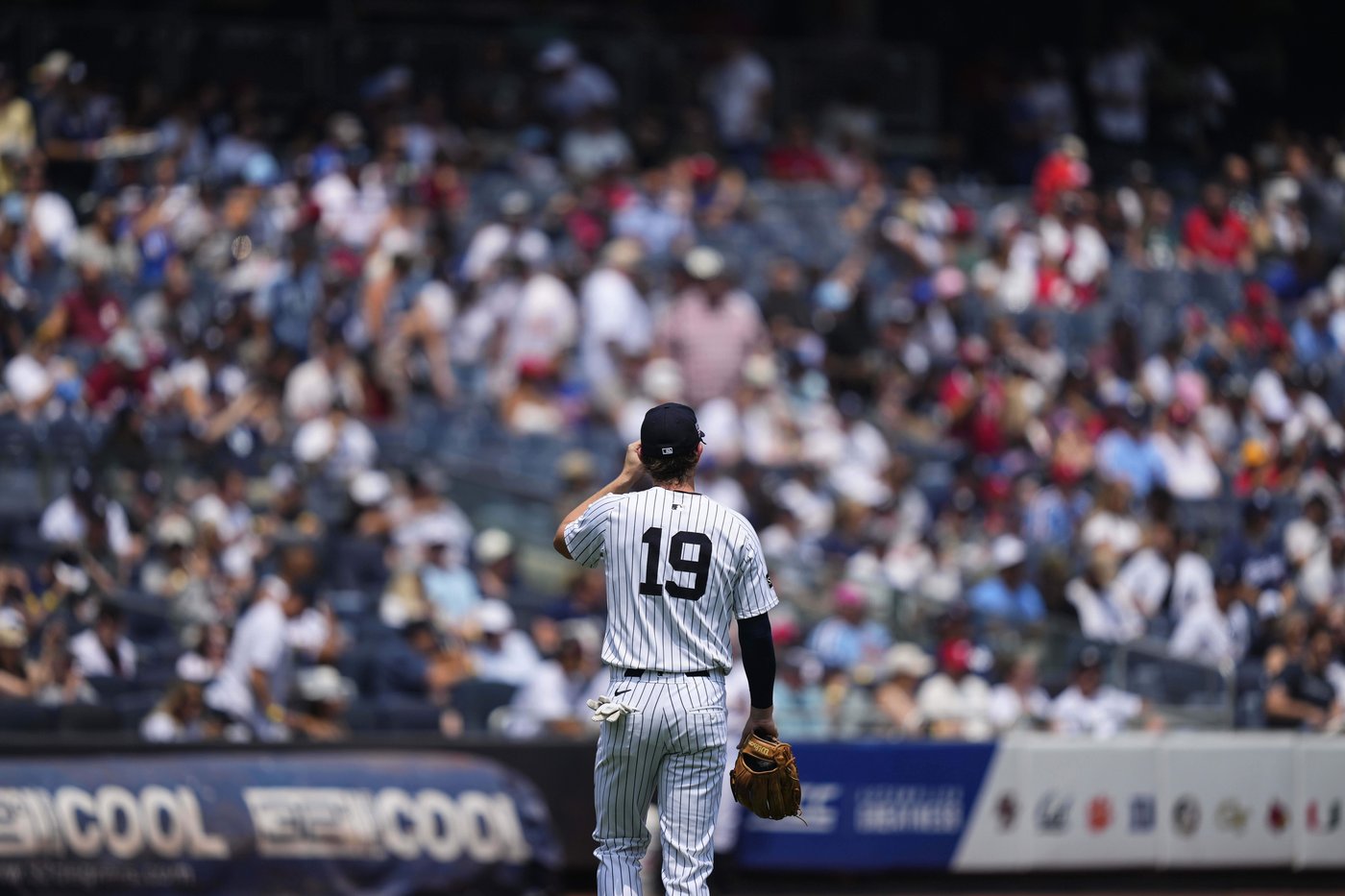 McMahon goes 1 for 3, makes dazzling defensive play in Yankees debut during 9-4 loss to Phillies | iNFOnews.ca