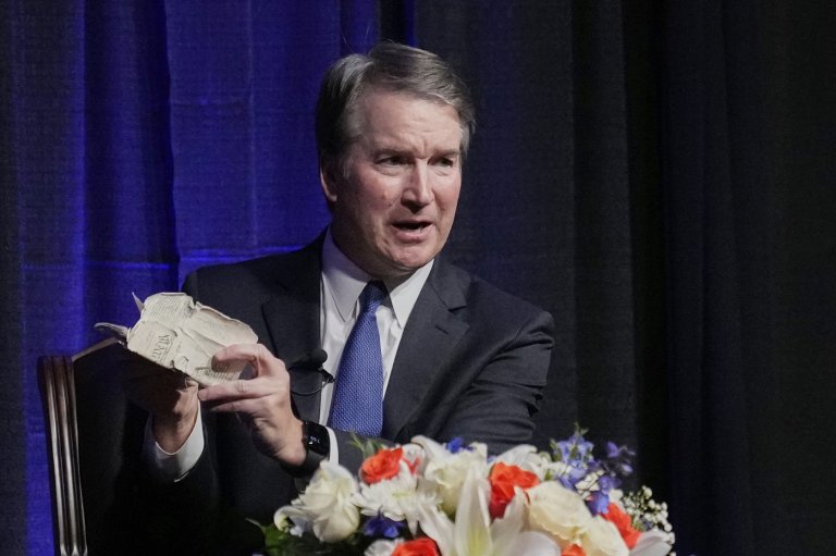 Kavanaugh says no one has too much power in US system. Critics see Supreme Court bowing to Trump | iNFOnews.ca