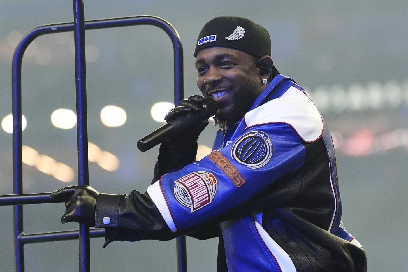 Review: Kendrick Lamar brings America and 'Not Like Us' into history-making Super Bowl halftime show | iNFOnews.ca Review: Kendrick Lamar brings America and 'Not Like Us' into history-making Super Bowl halftime show | iNFOnews.ca