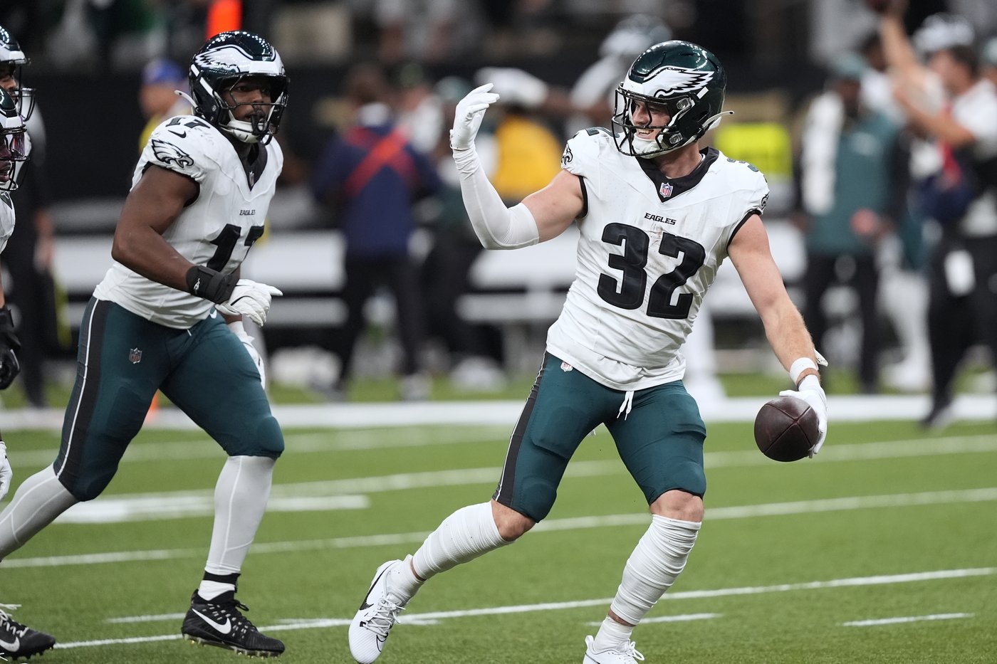 Saints' offense stalls out during a punishing clash with the Eagles | iNFOnews.ca