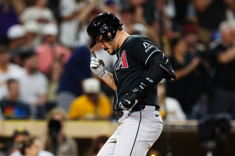 Arenado homers, Kelly pitches 7 strong innings as Diamondbacks beat Padres 3-1 to take 3 of 4 | iNFOnews.ca