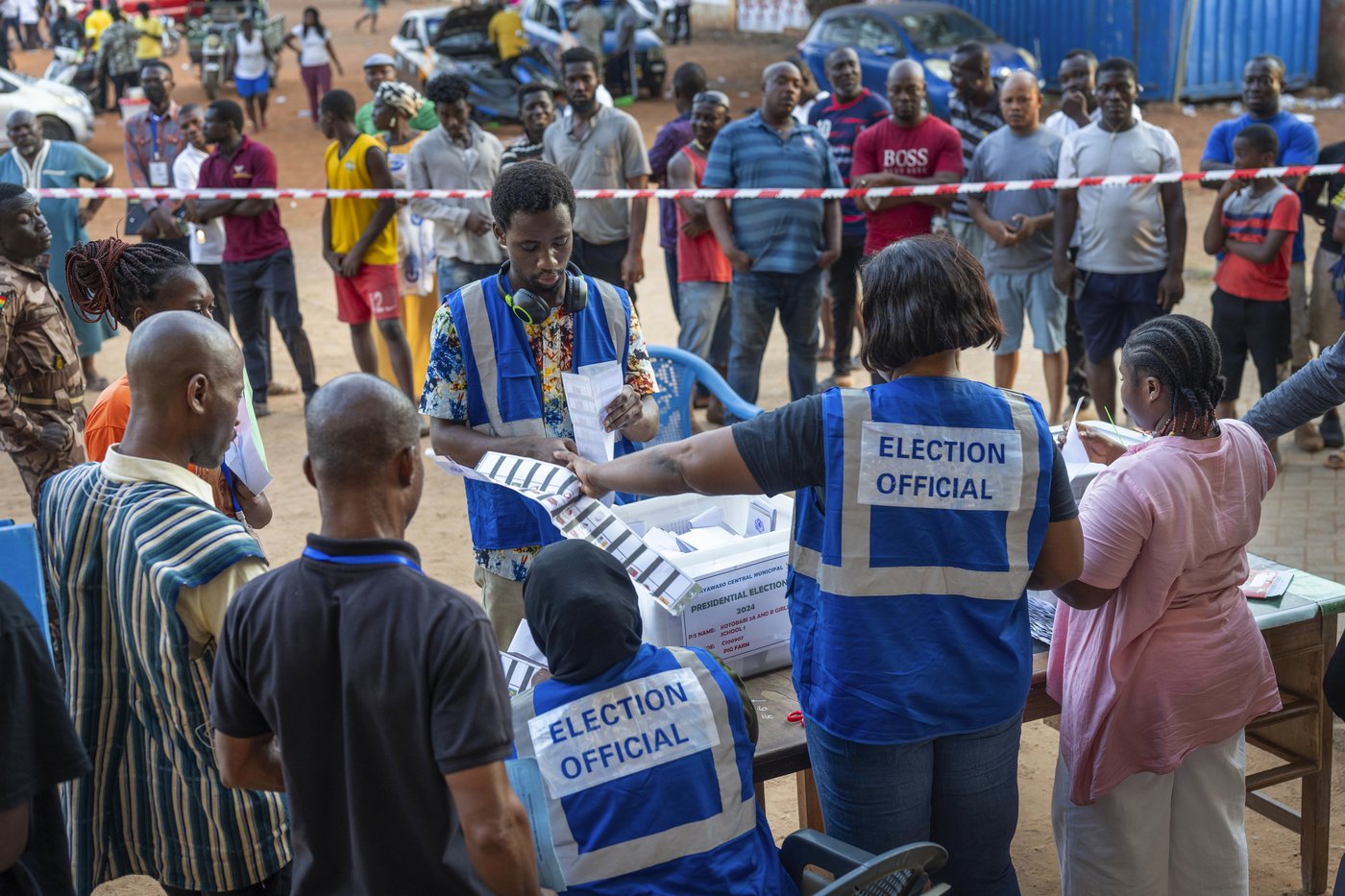 Polls close in Ghana's general election in the shadow of the worst economic crisis in a generation | iNFOnews.ca Polls close in Ghana's general election in the shadow of the worst economic crisis in a generation | iNFOnews.ca