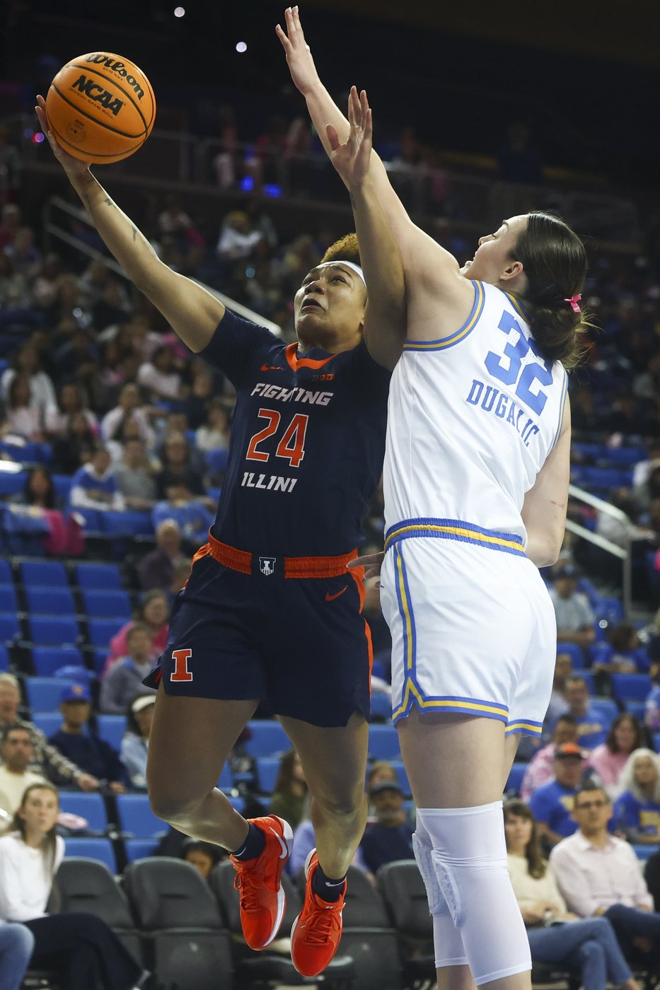 UCLA's Betts scores 22, sets school single-season blocks mark in 70-55 win over No. 25 Illinois | iNFOnews.ca