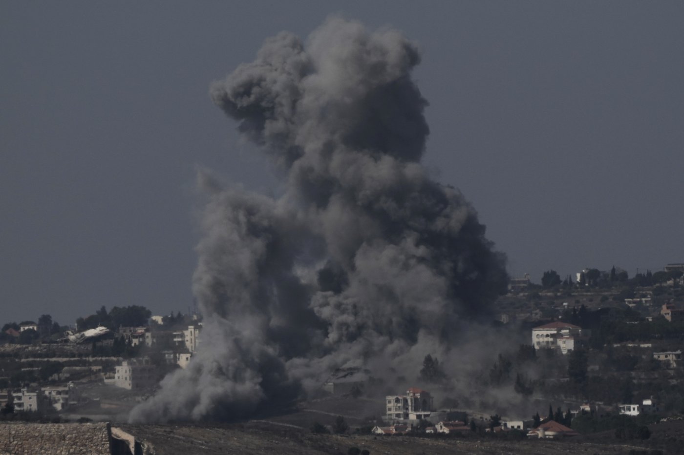 Israel strikes Lebanon, hitting Beirut suburbs and the north | iNFOnews.ca