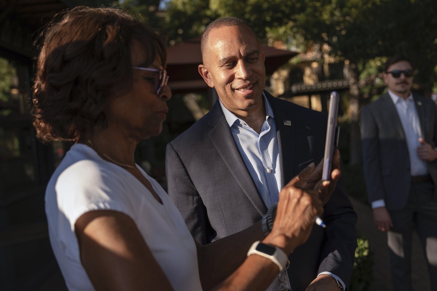Hakeem Jeffries chooses calm over chaos as Democrats work to win the House majority | iNFOnews.ca