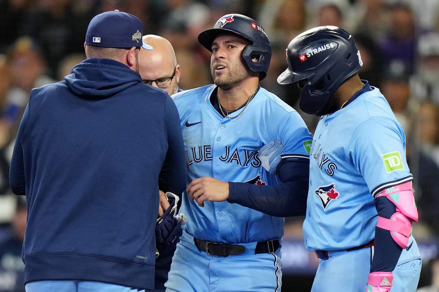 Photo Gallery: Mariners take 3-2 lead in ALCS with 6-2 win in Game 5 | iNFOnews.ca