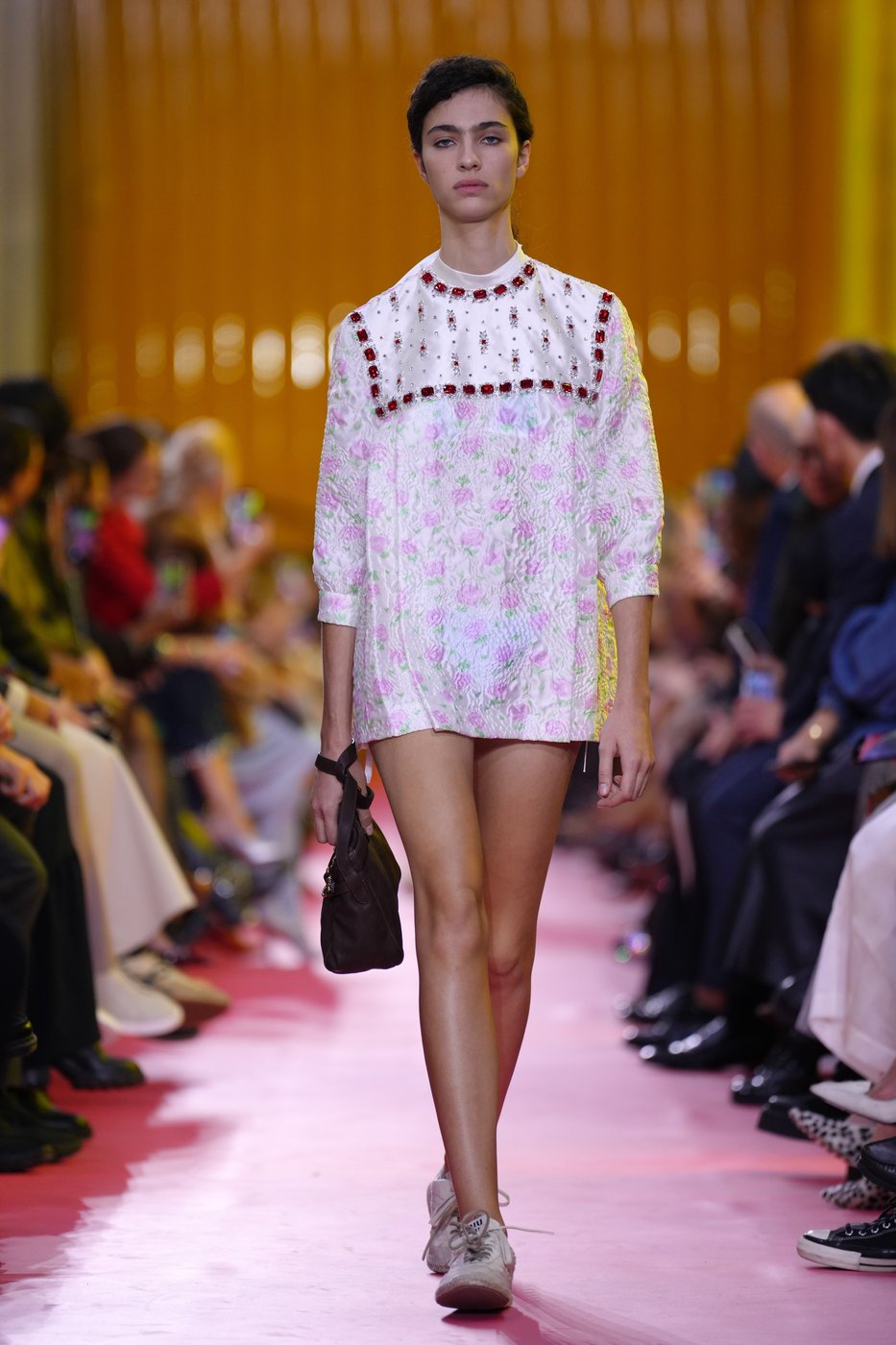 Miu Miu stays steady at Paris Fashion Week as France grapples with political turmoil | iNFOnews.ca Miu Miu stays steady at Paris Fashion Week as France grapples with political turmoil | iNFOnews.ca
