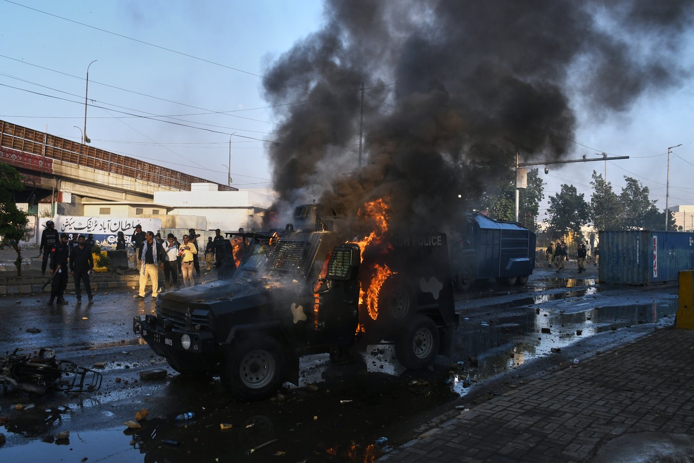 Pakistan deploys troops and imposes curfew after deadly protests over US-Israeli strikes on Iran | iNFOnews.ca