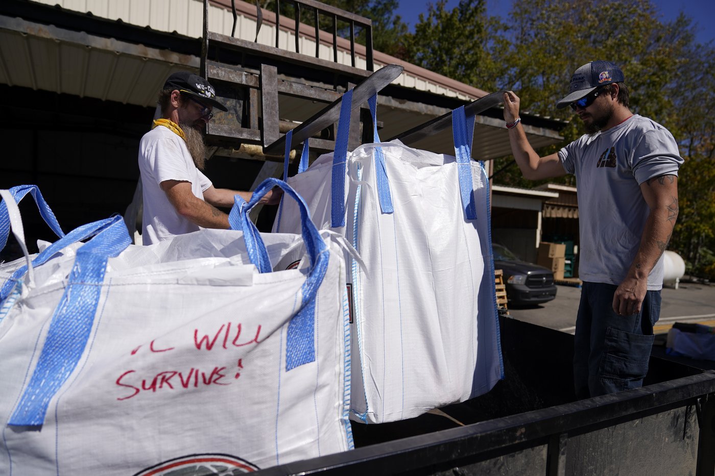 In remote mountain communities cut off by Helene, residents look to the skies for aid | iNFOnews.ca In remote mountain communities cut off by Helene, residents look to the skies for aid | iNFOnews.ca