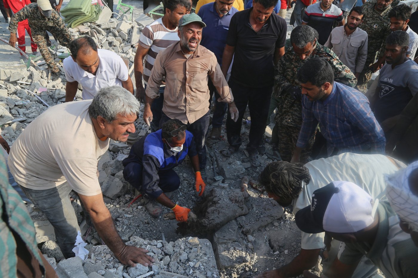 Outdated intel likely led US to carry out deadly strike on Iranian elementary school, AP sources say | iNFOnews.ca