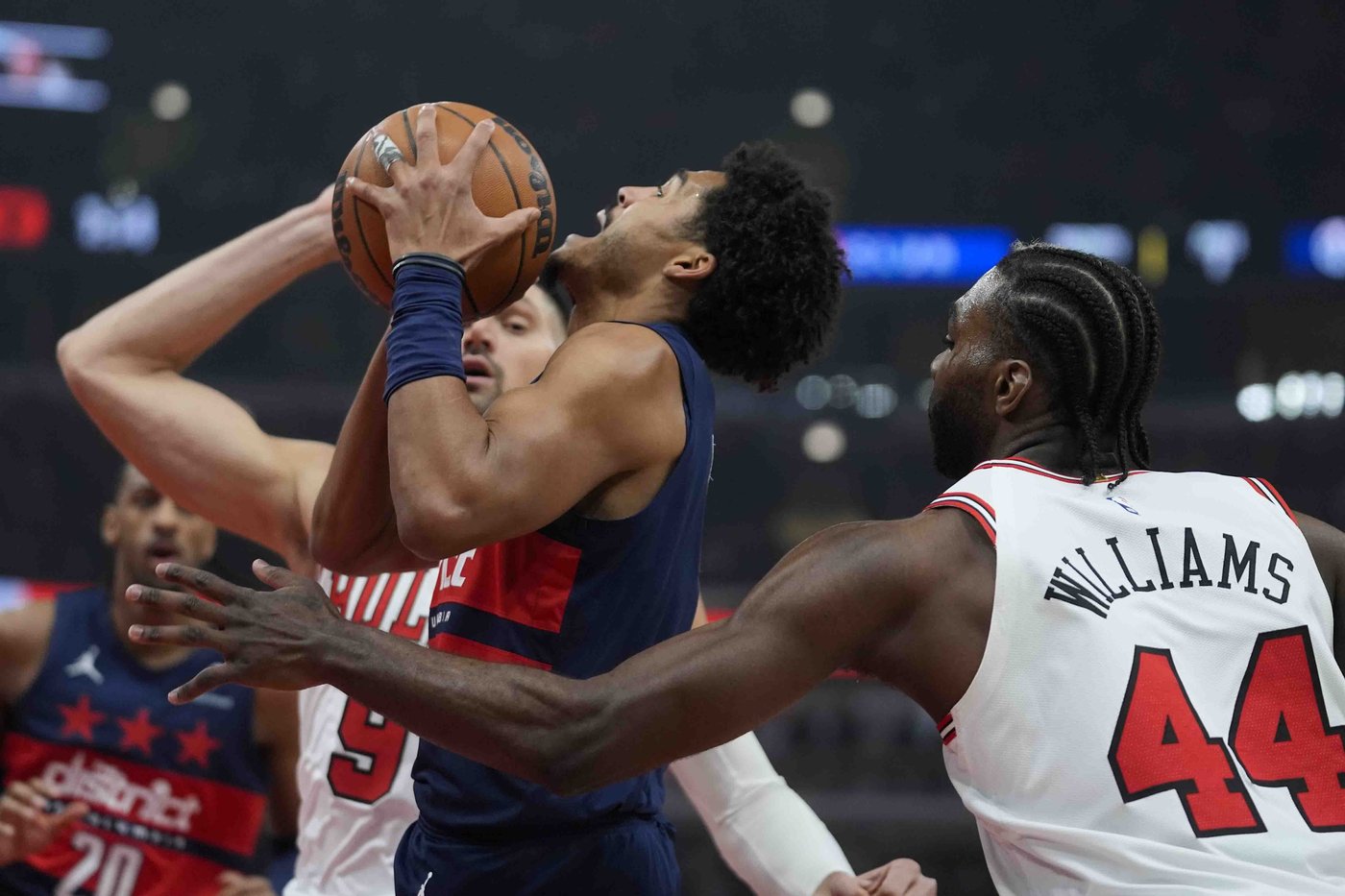 LaVine scores 33 points as Bulls beat Wizards 138-105 for 5th win in 7 games | iNFOnews.ca