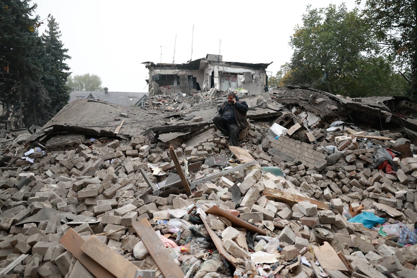Russian attacks kill 17 in Ukraine after Trump strikes diesel deal with Putin | iNFOnews.ca Russian attacks kill 17 in Ukraine after Trump strikes diesel deal with Putin | iNFOnews.ca