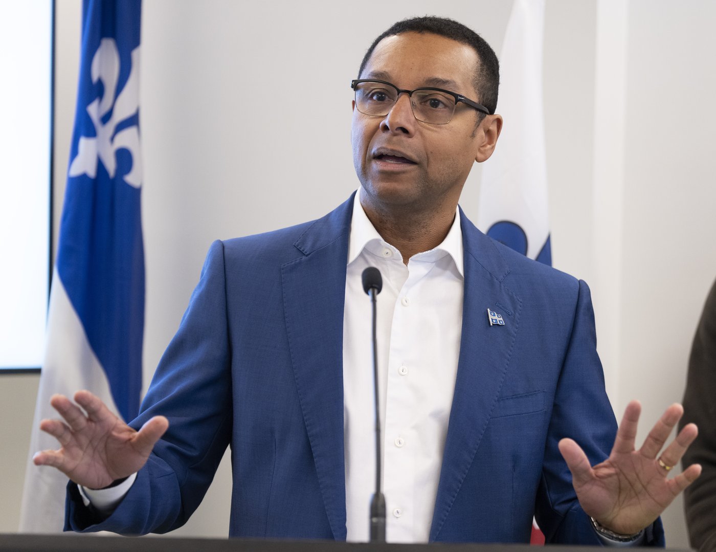 Quebec puts youth protection office branch under trusteeship after shocking report | iNFOnews.ca