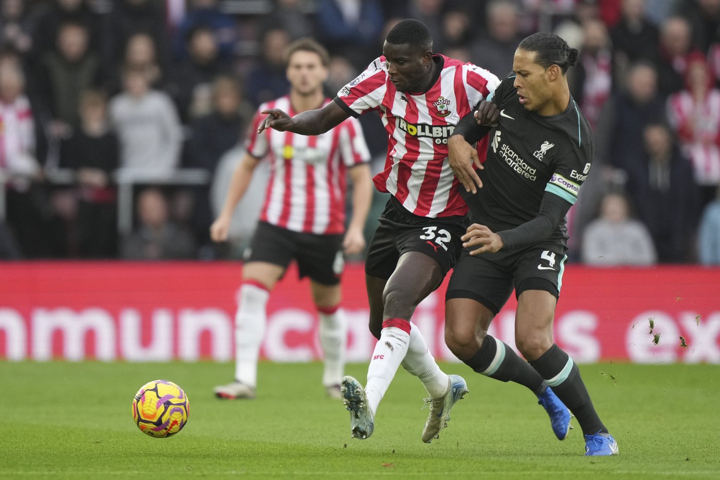 Salah double sends Liverpool 8 points clear in Premier League as United draws first game with Amorim | iNFOnews.ca