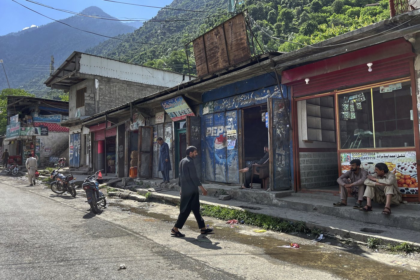 Unease lingers in Kashmir despite ceasefire between India and Pakistan | iNFOnews.ca Unease lingers in Kashmir despite ceasefire between India and Pakistan | iNFOnews.ca
