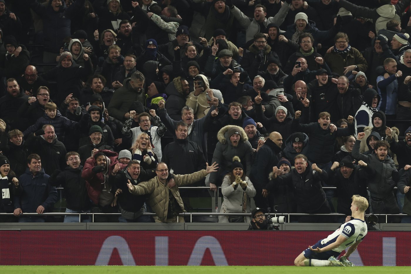 Tottenham beats Liverpool 1-0 in English cup semis after a serious injury and in-stadium ref call | iNFOnews.ca