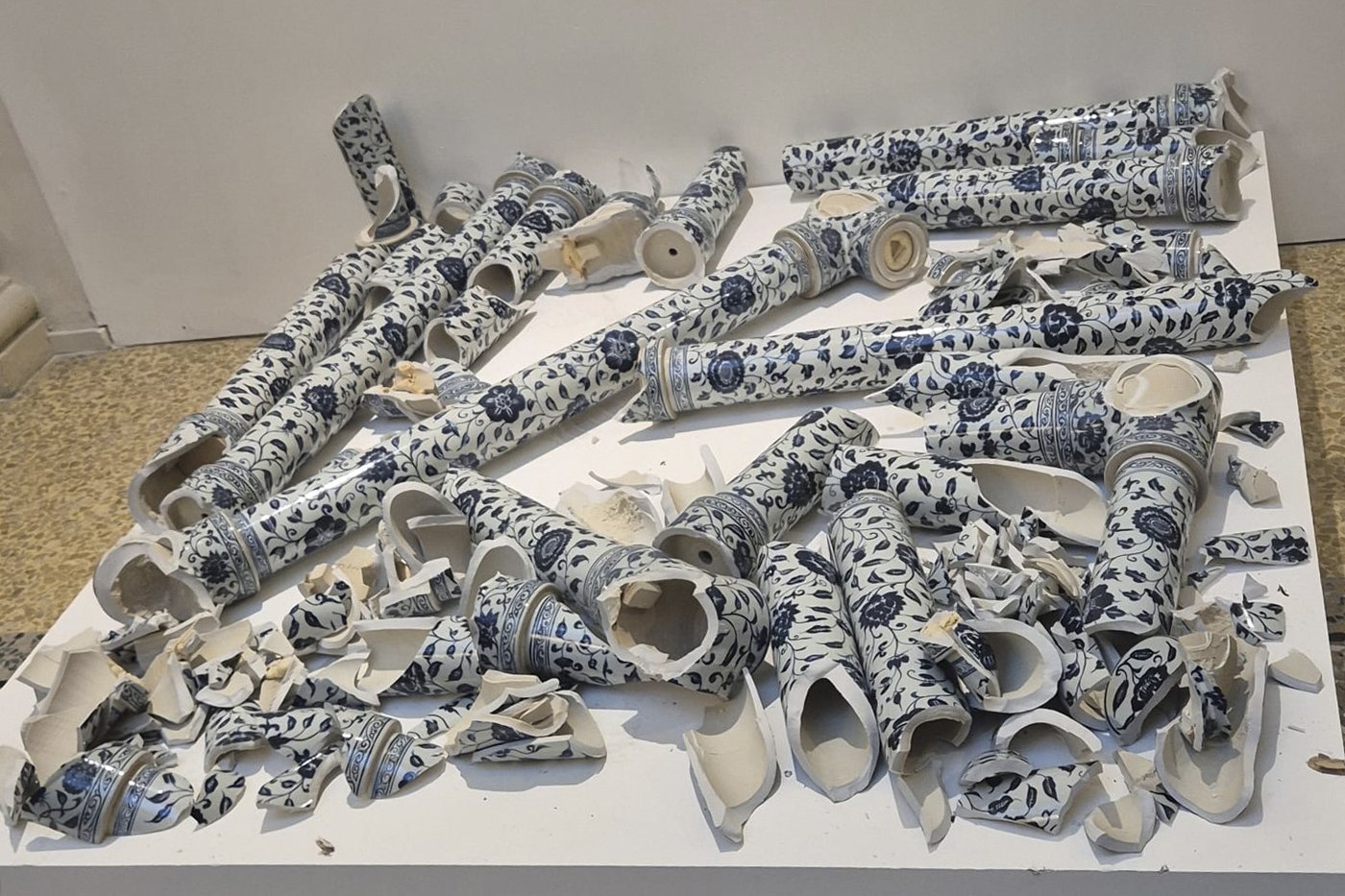 Man smashes Ai Weiwei sculpture at exhibition opening in Italy | iNFOnews.ca