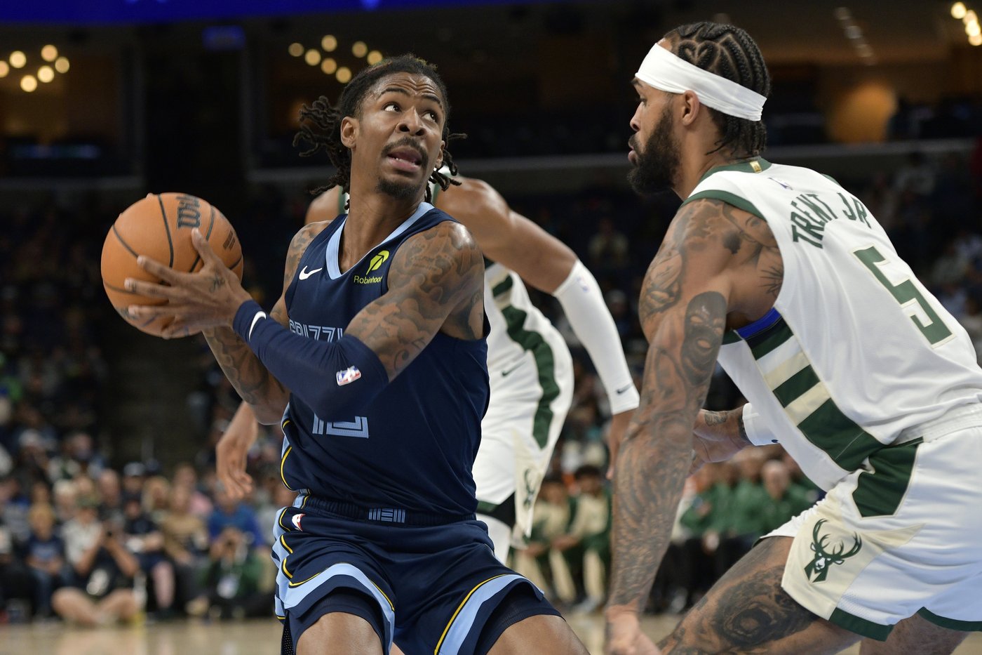 Morant's triple-double helps Grizzlies build big lead and coast to 122-99 victory over Bucks | iNFOnews.ca