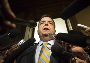 Finance Minister Duncan meets media to discuss public sector 'compensation' | iNFOnews.ca CP20179719