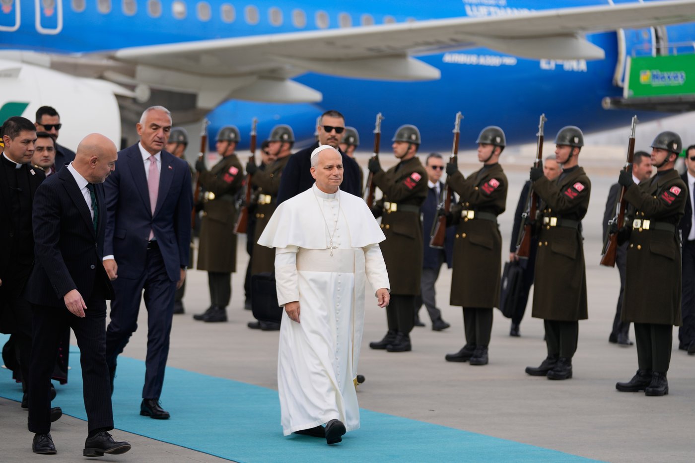 Pope Leo XIV visits Turkey in his first foreign trip highlighting religious and political ties | iNFOnews.ca