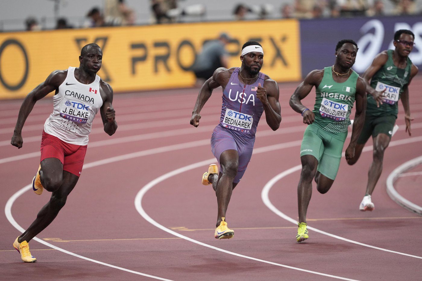 De Grasse, Brown, Blake sprint into men's 200-metre semifinals in Tokyo | iNFOnews.ca De Grasse, Brown, Blake sprint into men's 200-metre semifinals in Tokyo | iNFOnews.ca